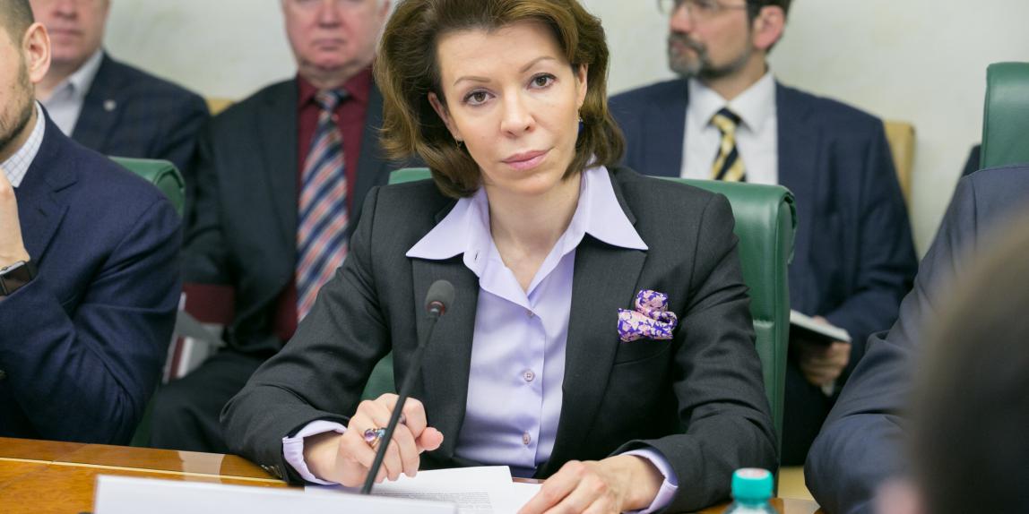В Совете Федерации состоялось заседание Комитета общественной поддержки жителям Юго-востока Украины. В.Крашенинникова выступила по вопросу об антироссийской риторике и провокационных действиях киевских властей 